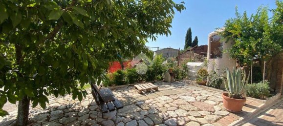 قطعة أرض في Bastia Umbra, Italy 665متر مربع رقم 163818 3