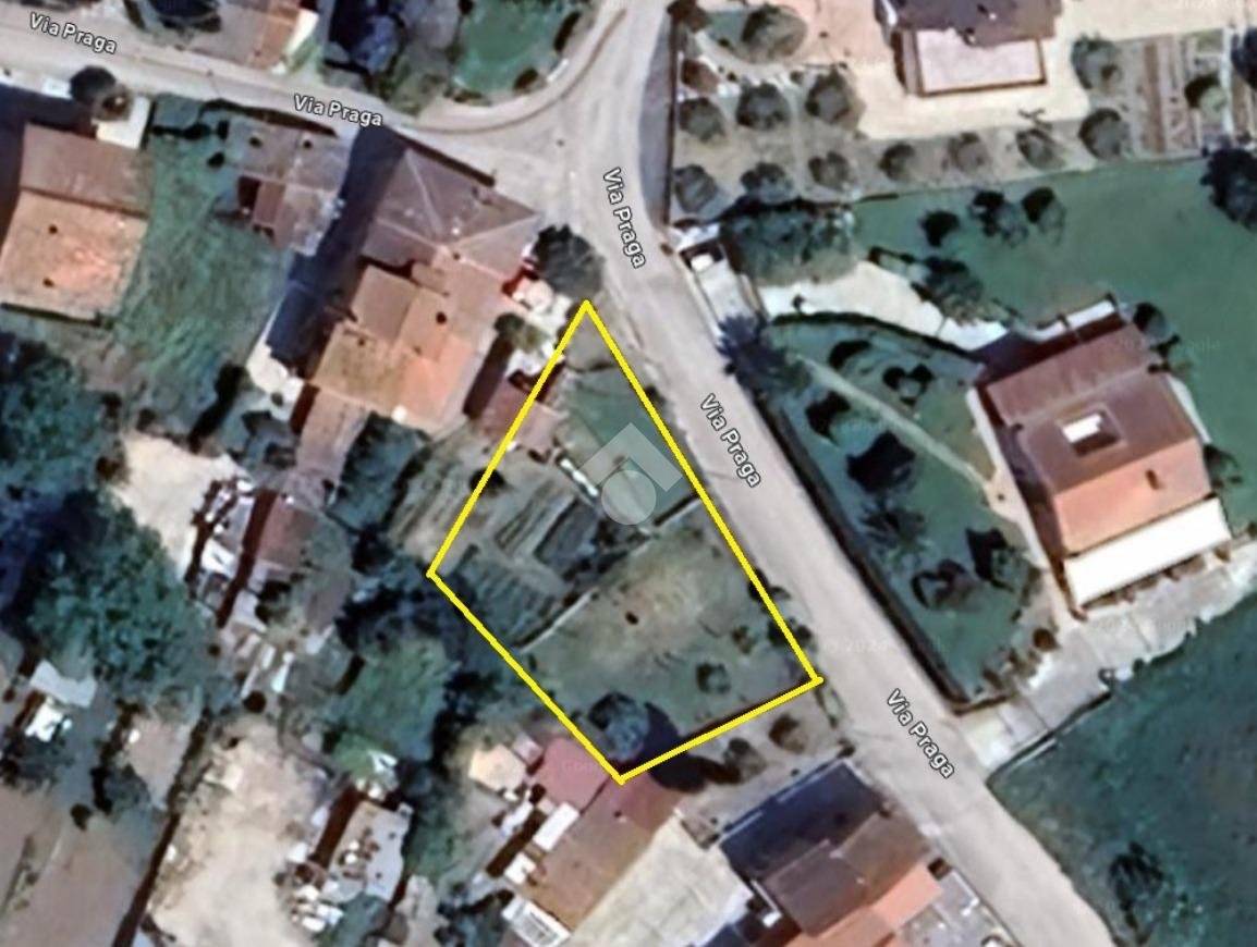  قطعة أرض في Bastia Umbra, Italy 665متر مربع رقم 163818