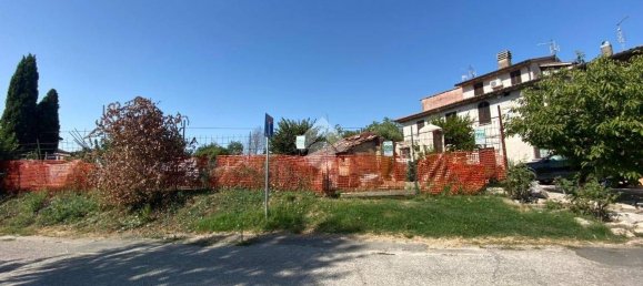 قطعة أرض في Bastia Umbra, Italy 665متر مربع رقم 163818 6