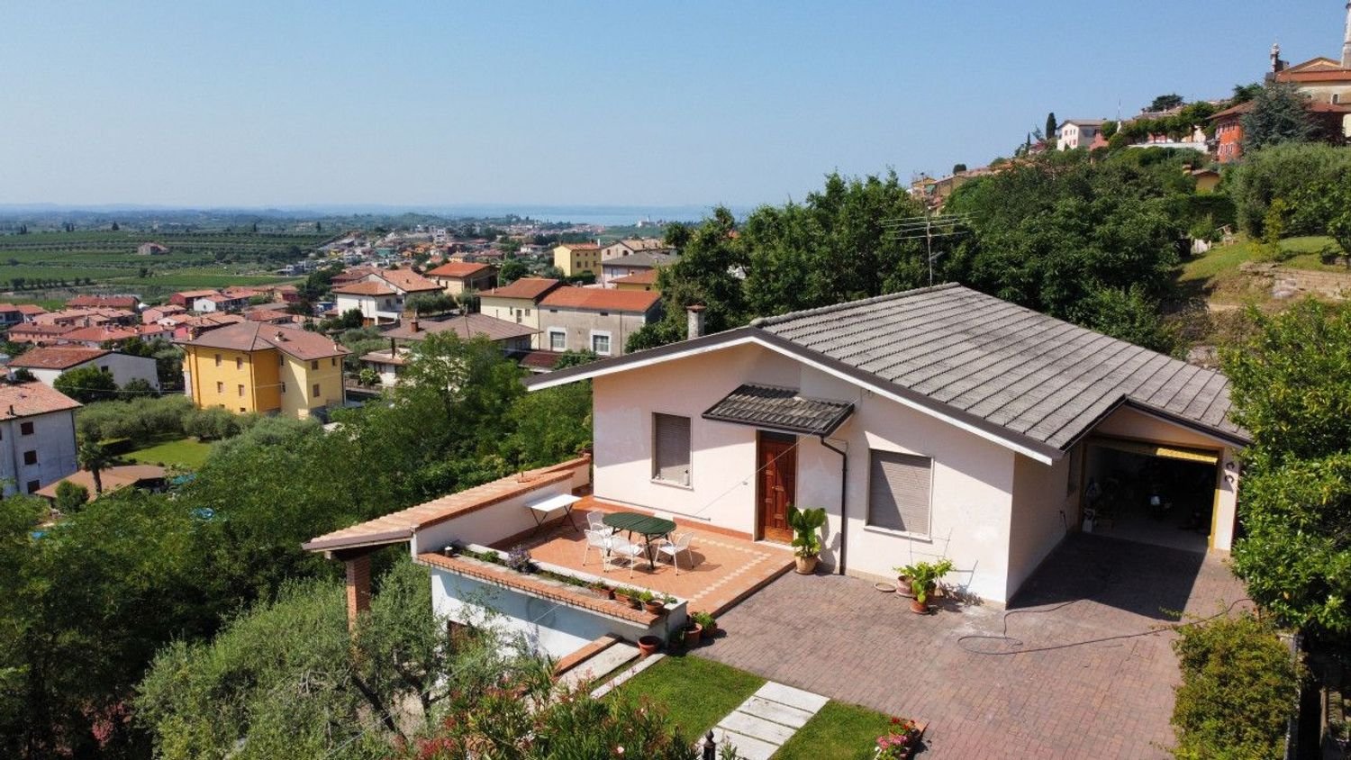 5 rooms Villa in Cavaion Veronese, Italy No. 116030