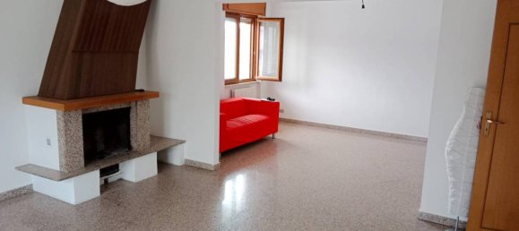 3 bedrooms Apartment in Cosenza, Italy No. 230009 3