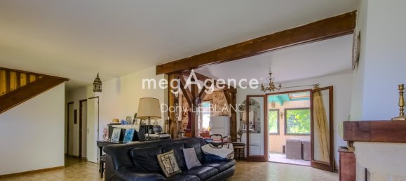 Дом с 5 спальнями в Жуи-ле-Мутье, Франция № 270439 3