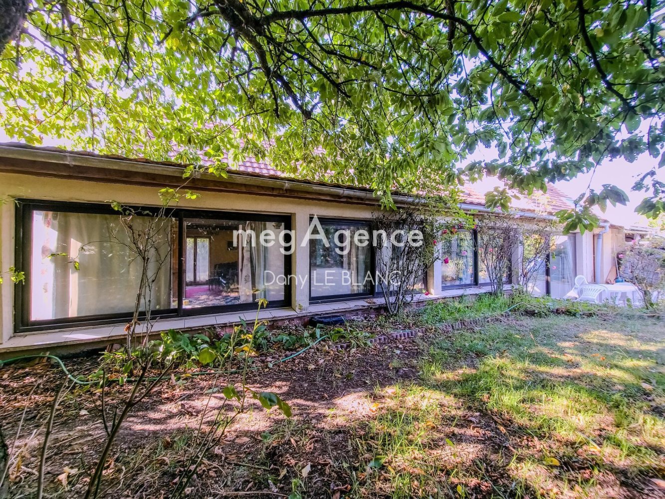 Дом с 5 спальнями в Жуи-ле-Мутье, Франция № 270439