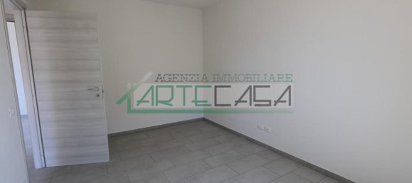 4 rooms Apartment in Pontedera, Italy No. 23729 5