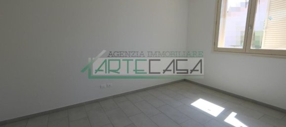 4 rooms Apartment in Pontedera, Italy No. 23729 3