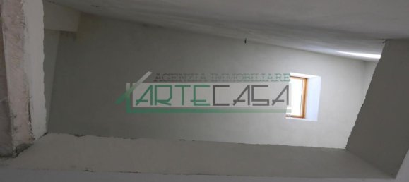 4 rooms Apartment in Pontedera, Italy No. 23729 6