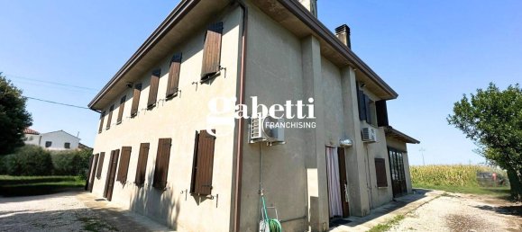 5 bedrooms House in Conselve, Italy No. 321696 2