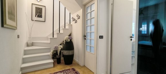 8 rooms House in Carrara, Italy No. 193331 12