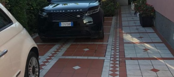 8 rooms House in Carrara, Italy No. 193331 2