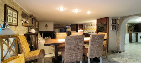 8 rooms House in Carrara, Italy No. 193331 24