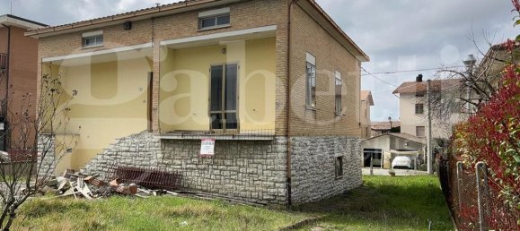 5 rooms House in Gubbio, Italy No. 75323 2