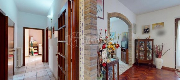 5-salle Maison à Morrovalle, Italy No. 1764 11