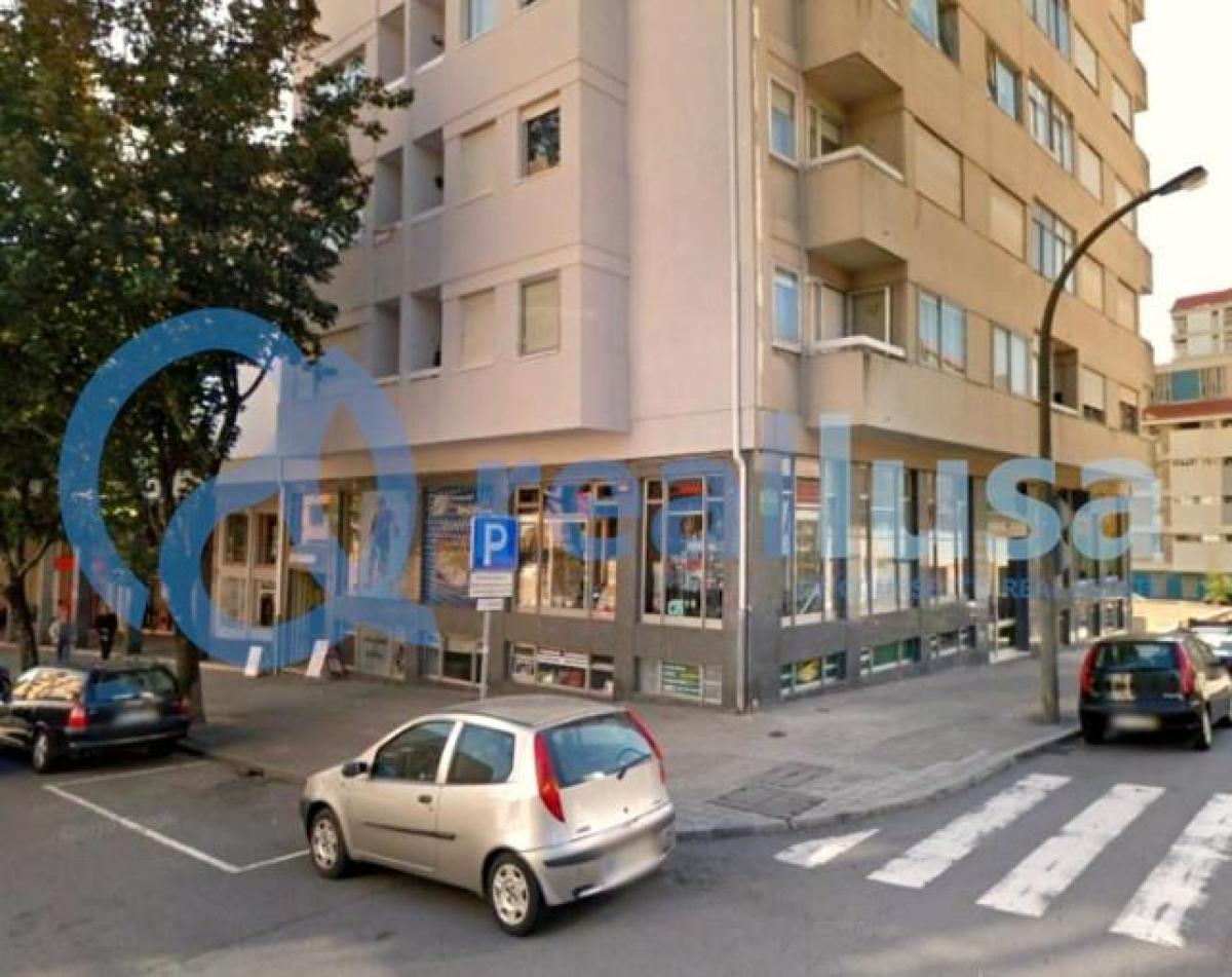 محل تجاري في Porto, Portugal 72متر مربع رقم 8155