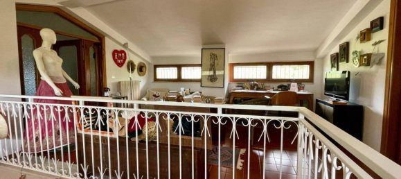 5 Schlafzimmer Villa in San Donato Val di Comino, Italy, Nr. 57079 30