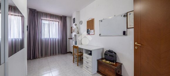 4 rooms Apartment in Bibbiano, Italy No. 7424 25