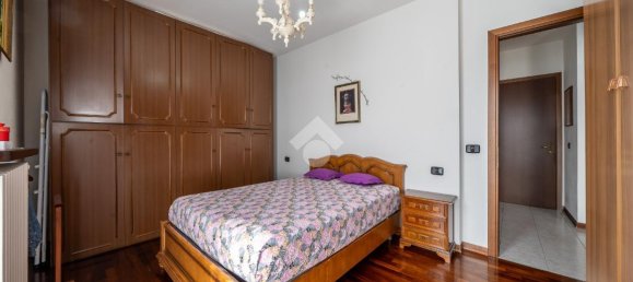 4 rooms Apartment in Bibbiano, Italy No. 7424 21