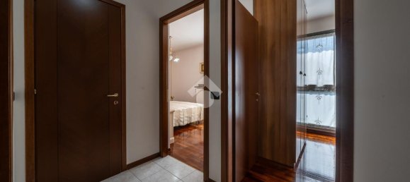 4 rooms Apartment in Bibbiano, Italy No. 7424 31