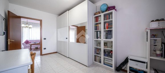 4 rooms Apartment in Bibbiano, Italy No. 7424 27