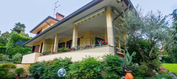 4 bedrooms Villa in Besana in Brianza, Italy No. 372573 11
