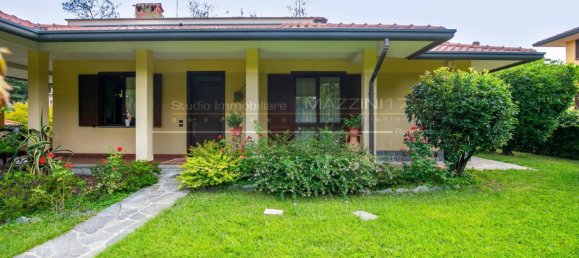 4 bedrooms Villa in Besana in Brianza, Italy No. 372573 19