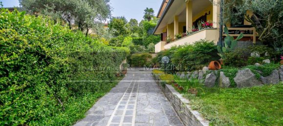 4 bedrooms Villa in Besana in Brianza, Italy No. 372573 10