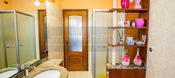 4 bedrooms Villa in Besana in Brianza, Italy No. 372573 32