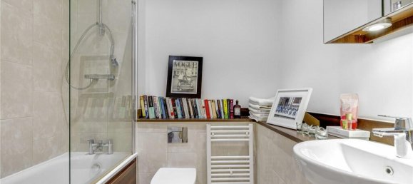 2 bedrooms Apartment in London, United Kingdom No. 12795 22