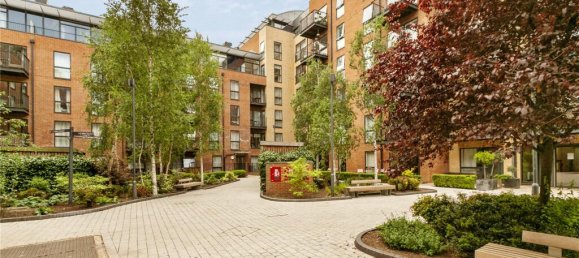 2 bedrooms Apartment in London, United Kingdom No. 12795 23