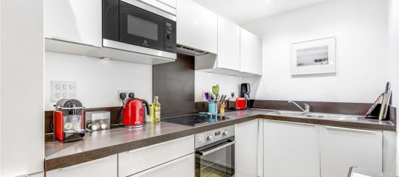 2 bedrooms Apartment in London, United Kingdom No. 12795 15