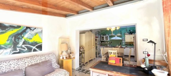 Дом с 6 комнатами в Понтедера, Италия № 21387 17