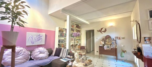 Дом с 6 комнатами в Понтедера, Италия № 21387 2