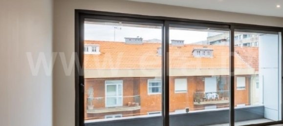 3 bedrooms Apartment in Porto, Portugal No. 105736 6