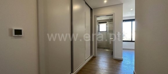 3 bedrooms Apartment in Porto, Portugal No. 105736 11
