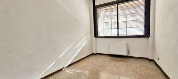 5 rooms Apartment in Novara, Italy No. 79858 8