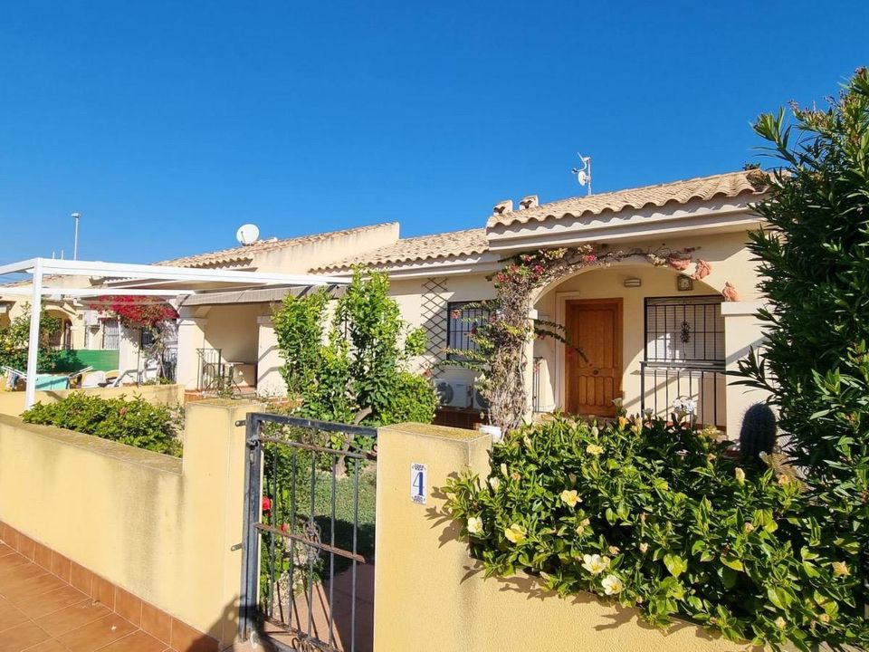 Moradia em banda T3 em Guardamar del Segura, Spain N.º 195793