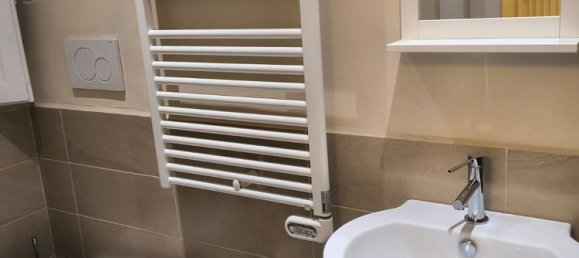 4 rooms House in Prato, Italy No. 52222 11