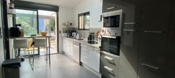 Casa de 2 dormitorios en Sains-en-Amienois, France No. 279888 2