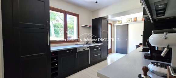 5 bedrooms House in Maintenon, France No. 282717 6