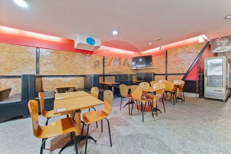 282m² Commercial property in Santo Tirso, Portugal No. 47426