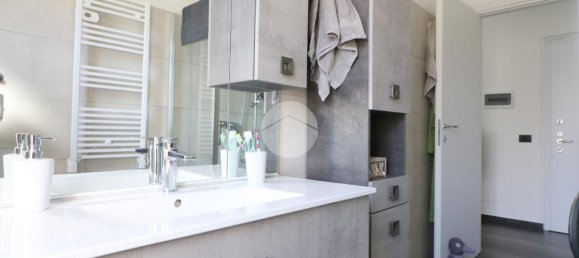 2غرفة شقة في Rho, Italy رقم 340371 21