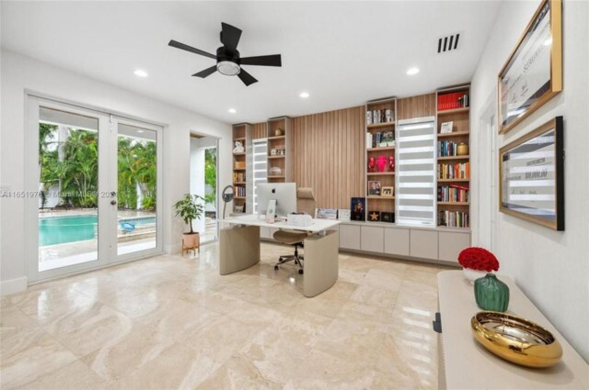 6 bedrooms House in Miami, USA No. 238322