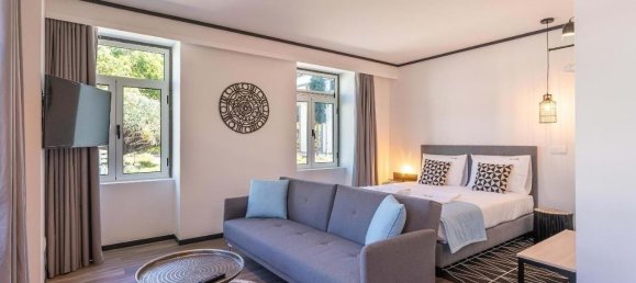 8 bedrooms Building in Funchal, Portugal No. 123898 2