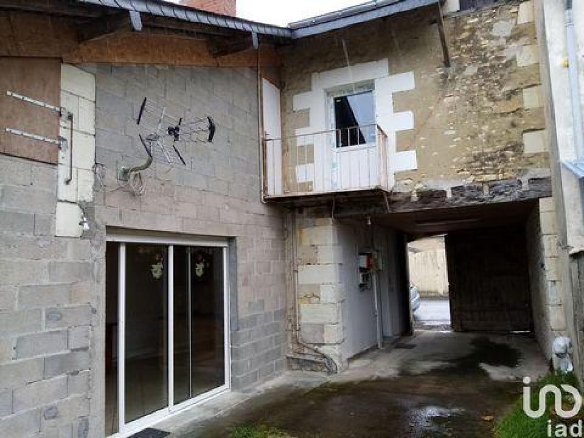 Casa de 2 dormitorios en Richelieu, France No. 3942