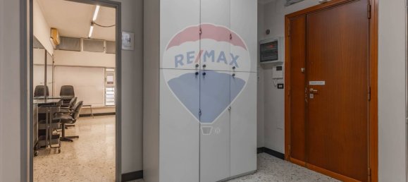 5-Zimmer Büro in Bari, Italy, Nr. 41908 2