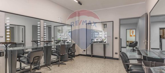 5-Zimmer Büro in Bari, Italy, Nr. 41908 30