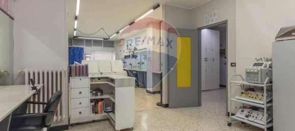 5-Zimmer Büro in Bari, Italy, Nr. 41908 19