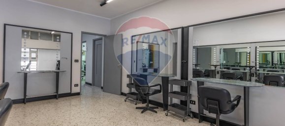 5-Zimmer Büro in Bari, Italy, Nr. 41908 17