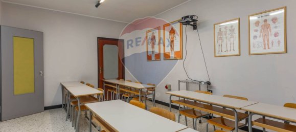 5-Zimmer Büro in Bari, Italy, Nr. 41908 20