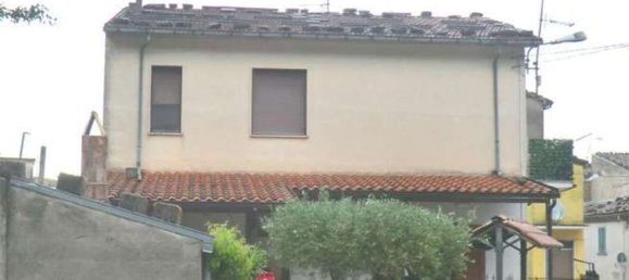 3 rooms Apartment in Bojano, Italy No. 110303 3