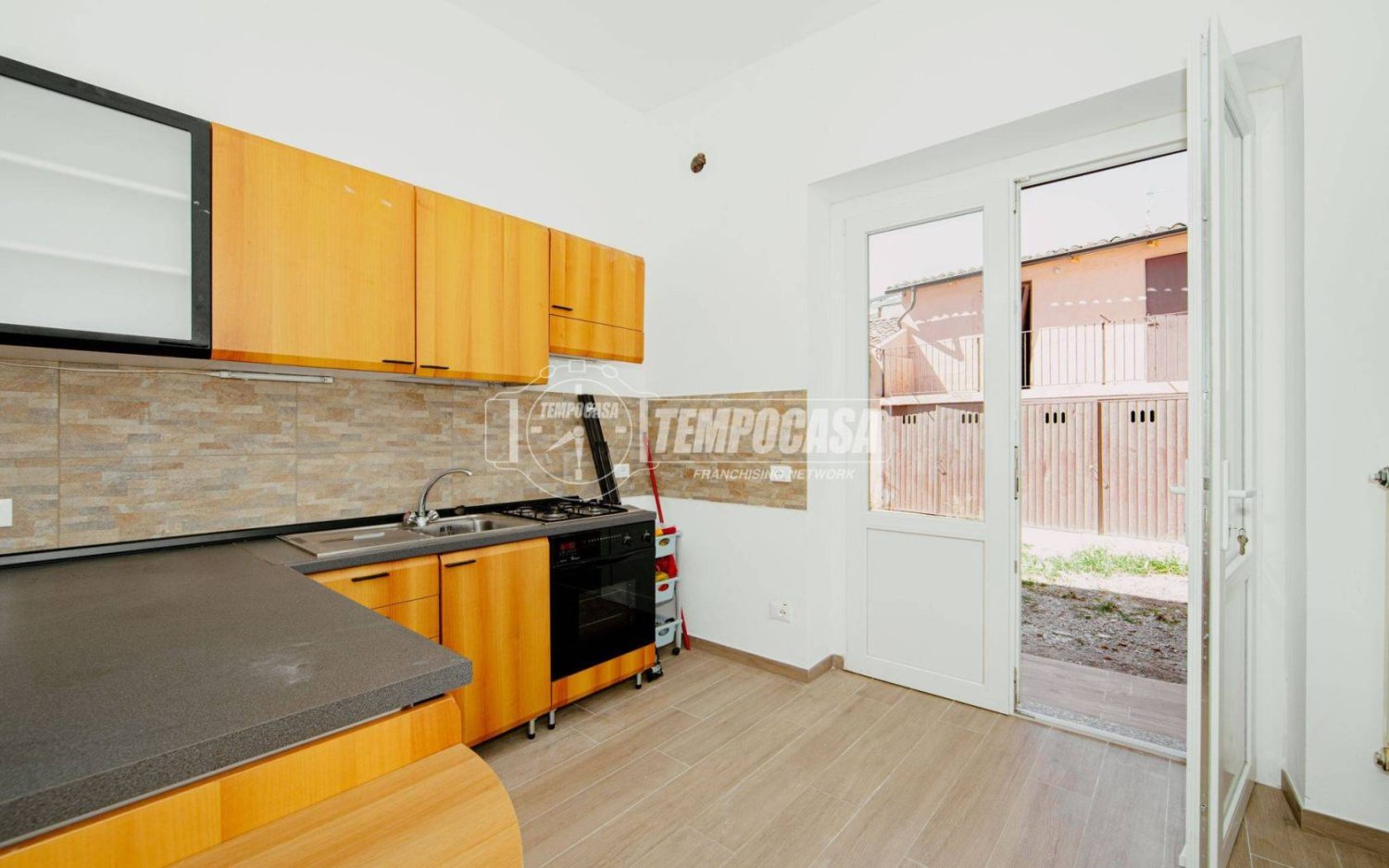 Apartamento de 2 dormitorios en Robbio, Italy No. 282855